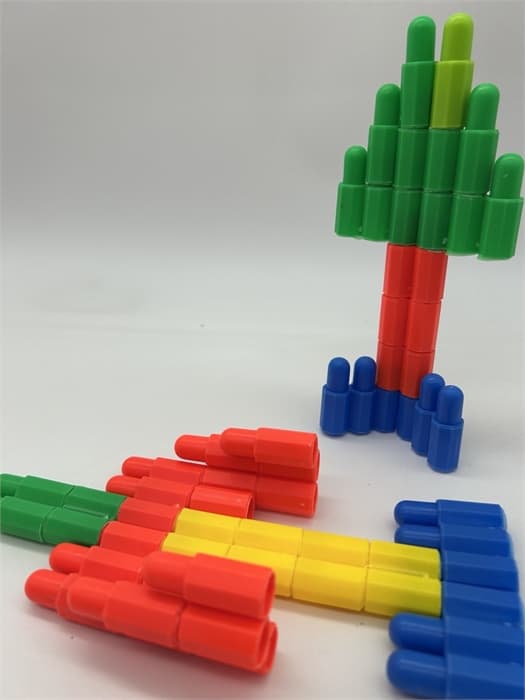 Конструктор пластмассовый 5023