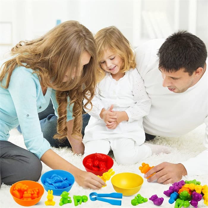 Классификатор в банке. Игрушки